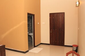 Habitació doble Deluxe | 1 dormitori, minibar, habitacions insonoritzades i llits addicionals 