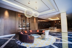 Lobby sitting area - Oakmade International Service Apartment (Hangzhou)