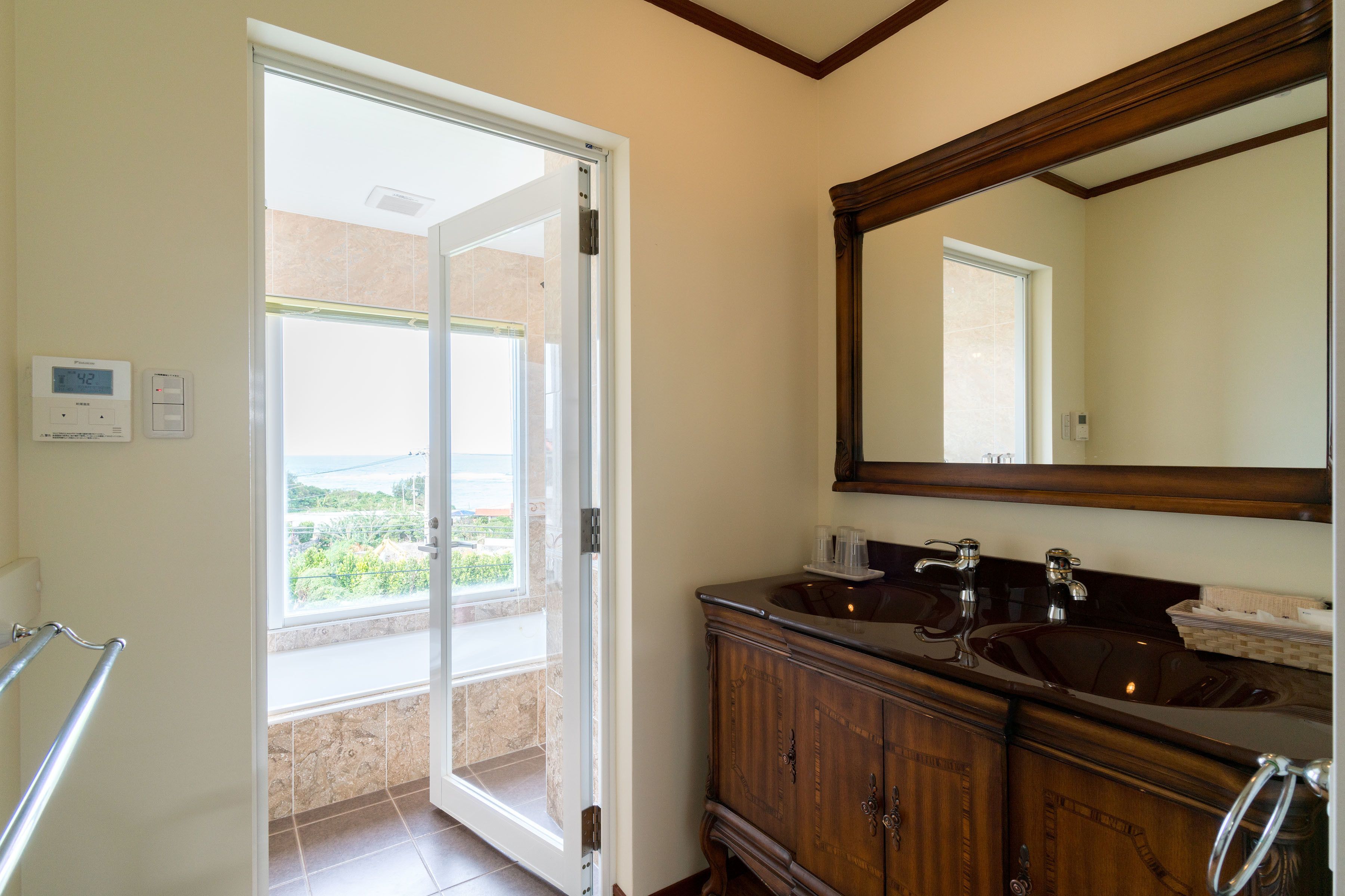 marseille | bathroom sink