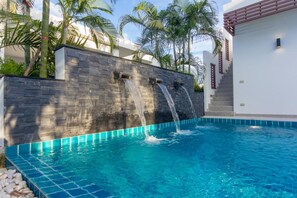 3-Bedroom Villa with Private Pool | Terrasse/Patio
