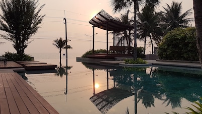 Pranaluxe Pool Villa Holiday Home