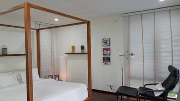 3 bedrooms, premium bedding, in-room safe, blackout drapes