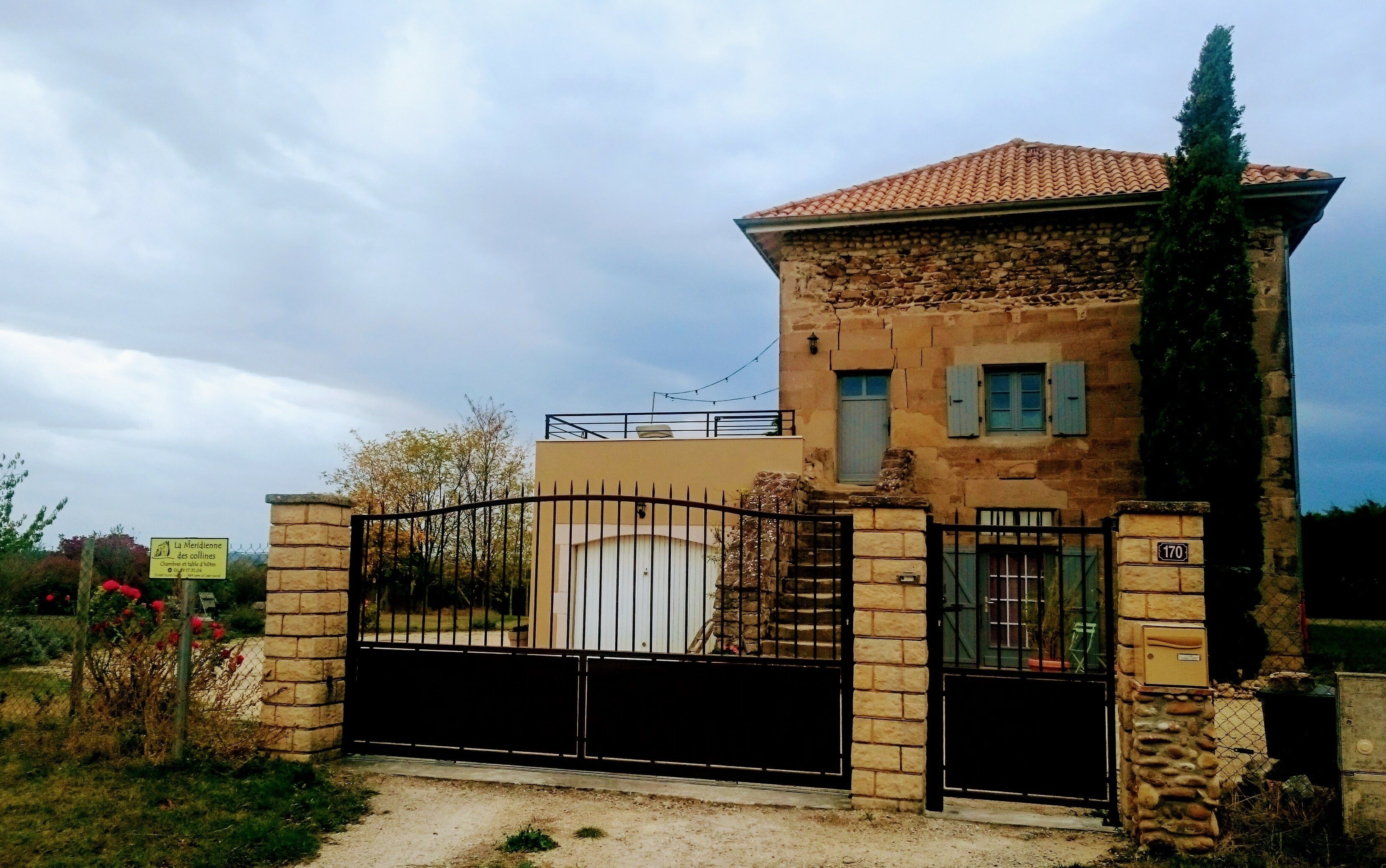 Entrée de l’hébergement