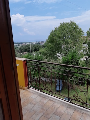 Quadruple Room | Balcony