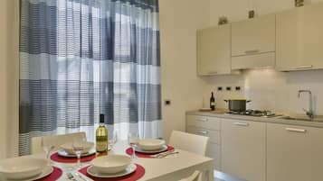 Apartment, 1 Bedroom, Annex Building | In-room safe, desk, free WiFi, bed sheets