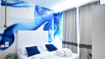 1 bedroom, in-room safe, desk, free WiFi