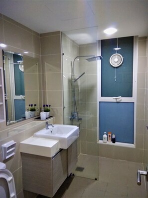 City Apartment, 2 Bedrooms, City View | Bathroom | Shower, free toiletries, hair dryer, slippers - Sunset Sea View Vacation Condos & Infinity Pool (Kota Kinabalu)