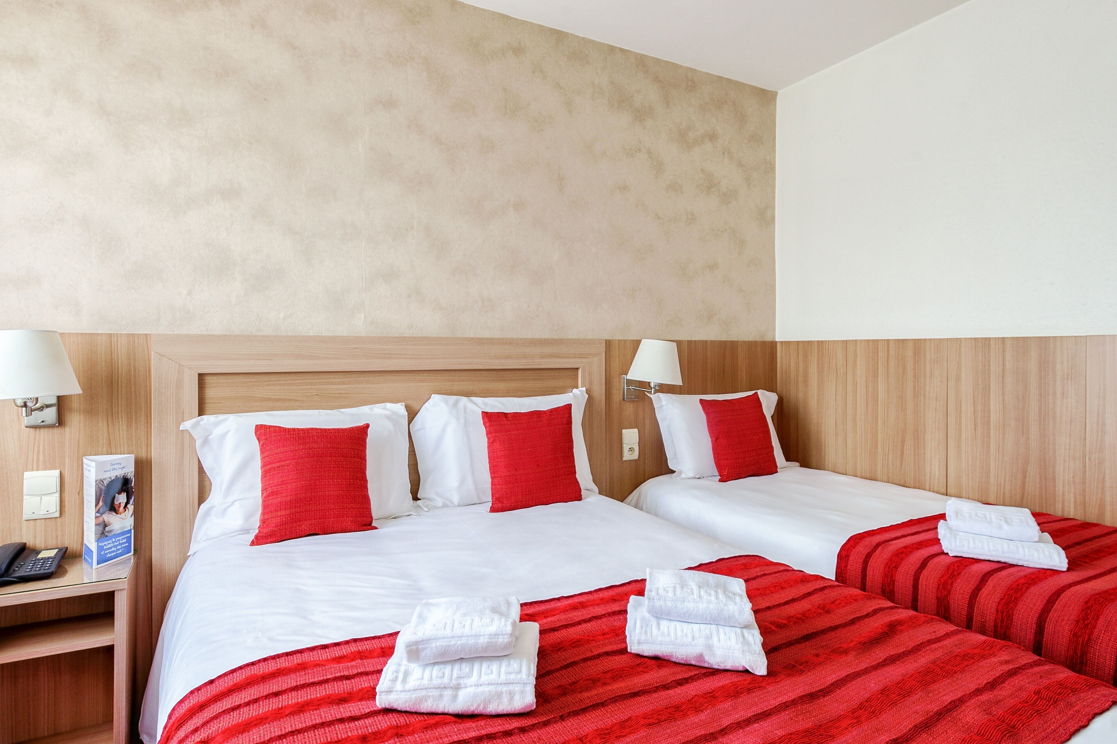 triple room | 1 bedroom, desk, blackout curtains, soundproofing