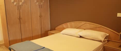 4 chambres, lits pliants/supplémentaires