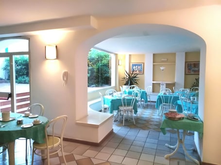 Desayuno buffet incluido todos los días