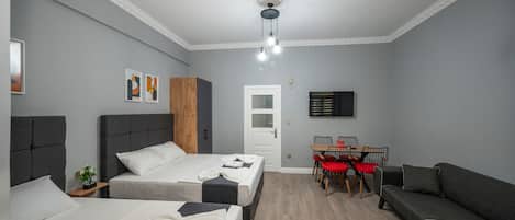 O) Family Suite | Area keluarga | TV LED