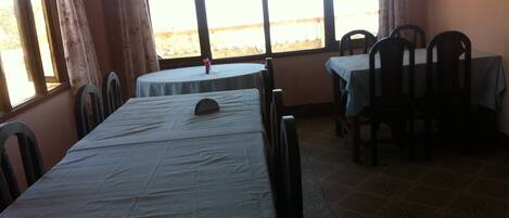 Breakfast, lunch, dinner served; local and international cuisine