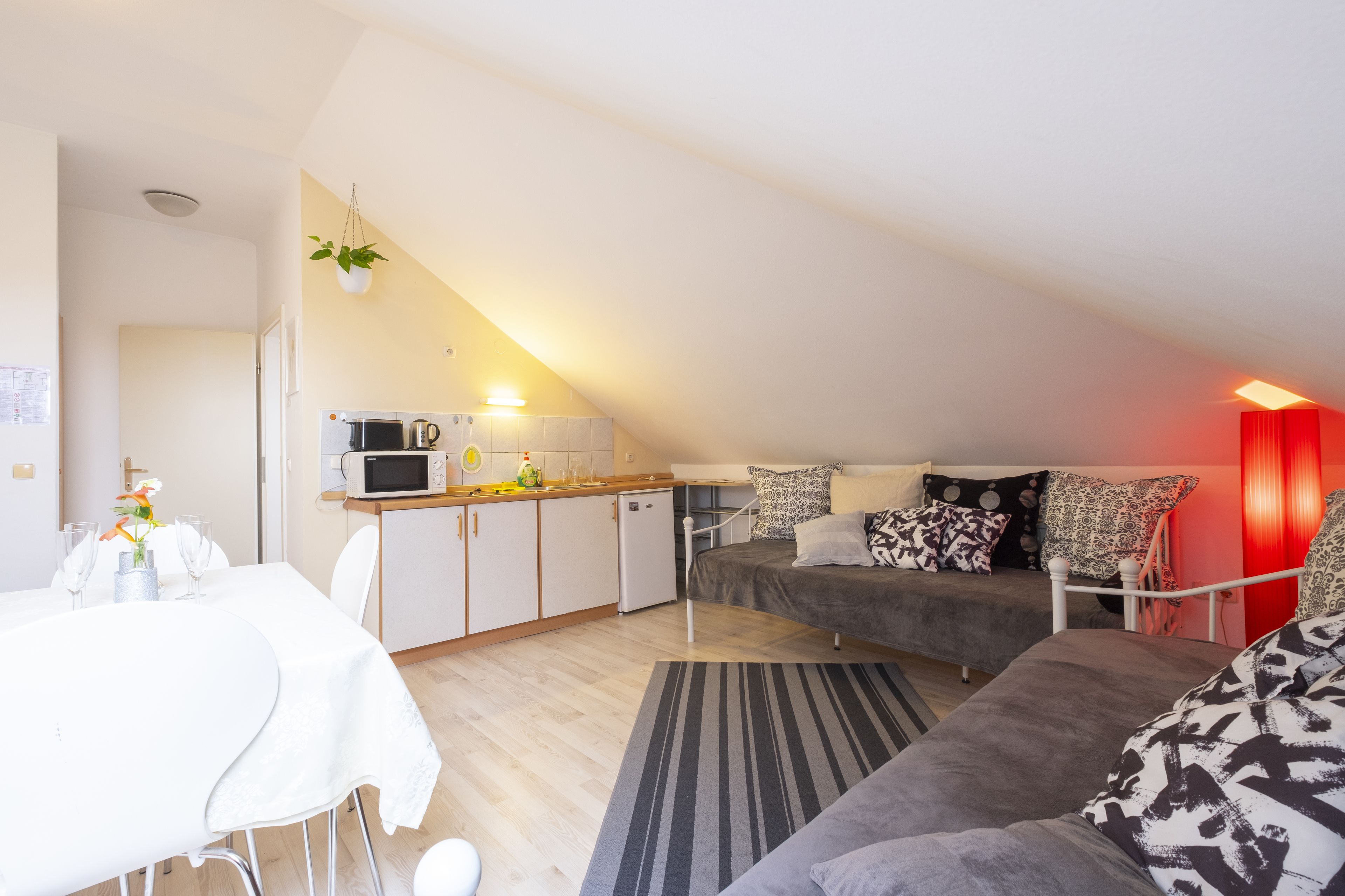 Standard Studio | Iron/ironing board, free WiFi, bed sheets