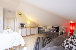 Standard Studio | Iron/ironing board, free WiFi, bed sheets