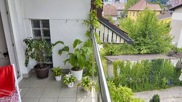 Departamento superior, 2 habitaciones | Balcón