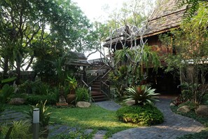 Exterior - Baansuwanburi (San Sai)