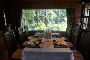Daily local cuisine breakfast for a fee - Baansuwanburi (San Sai)