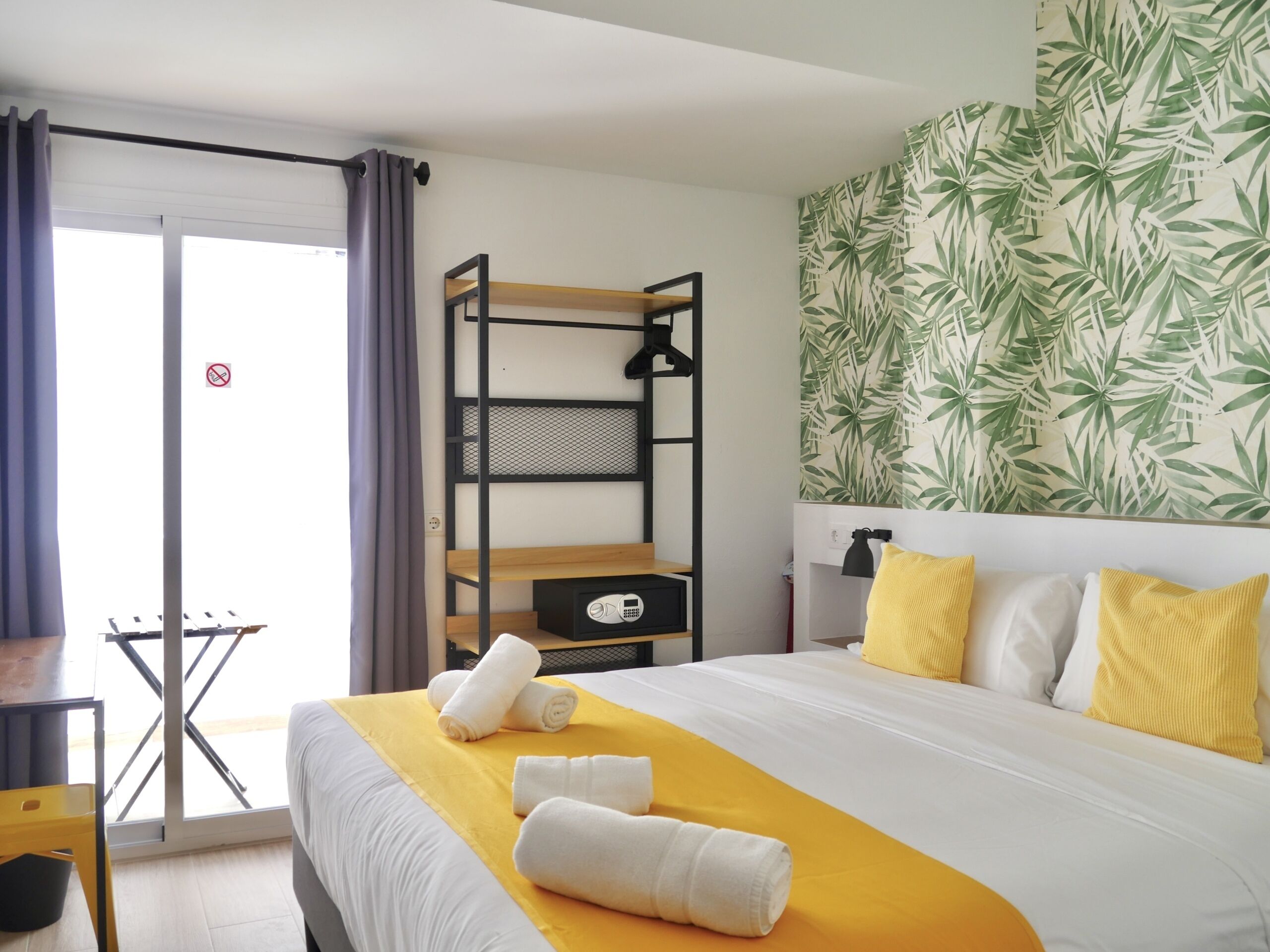 Photo - Nanit Rooms Ibiza Hostal