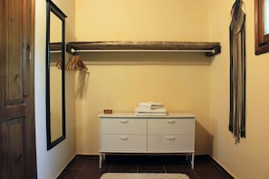 SPIRAL ROOM | Bad | Dusj