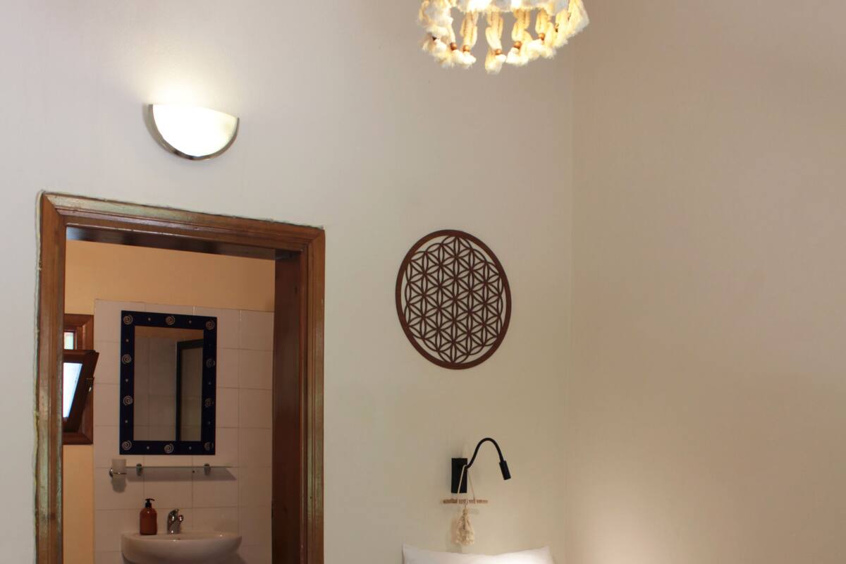 SPIRAL ROOM | Decoración personalizada y wifi gratis