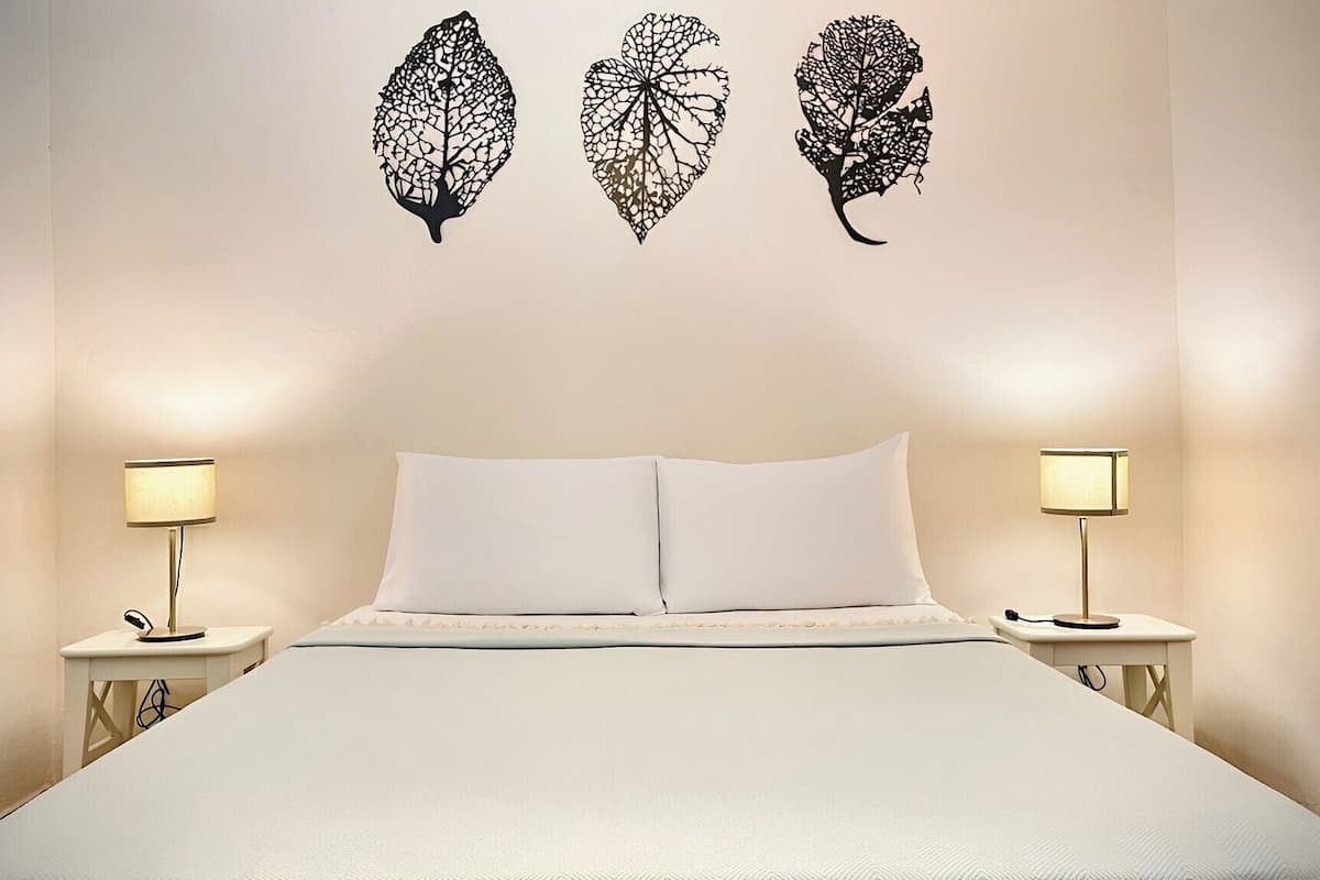 LEAF ROOM | Decoración personalizada y wifi gratis