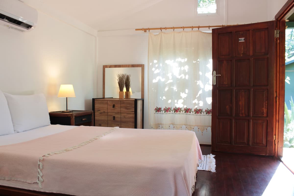 WOOD BUNGALOW | Decoración personalizada y wifi gratis