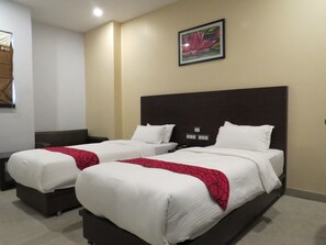 Deluxe-Zweibettzimmer, 1 Schlafzimmer, Stadtblick | Hochwertige Bettwaren, Minibar, Schreibtisch