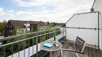 Tweepersoonskamer, 1 kingsize bed, balkon | Uitzicht vanaf balkon