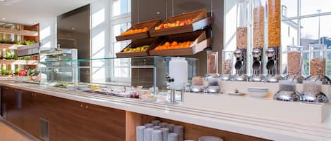 Buffet breakfast on weekdays (EUR 14.50 per person)