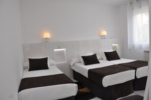 Twin Room | Free WiFi - Casa María O Grove (O Grove)