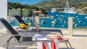 Leilighet – executive, 1 soverom, massasjebadekar, sjøutsikt | Terrasse/patio