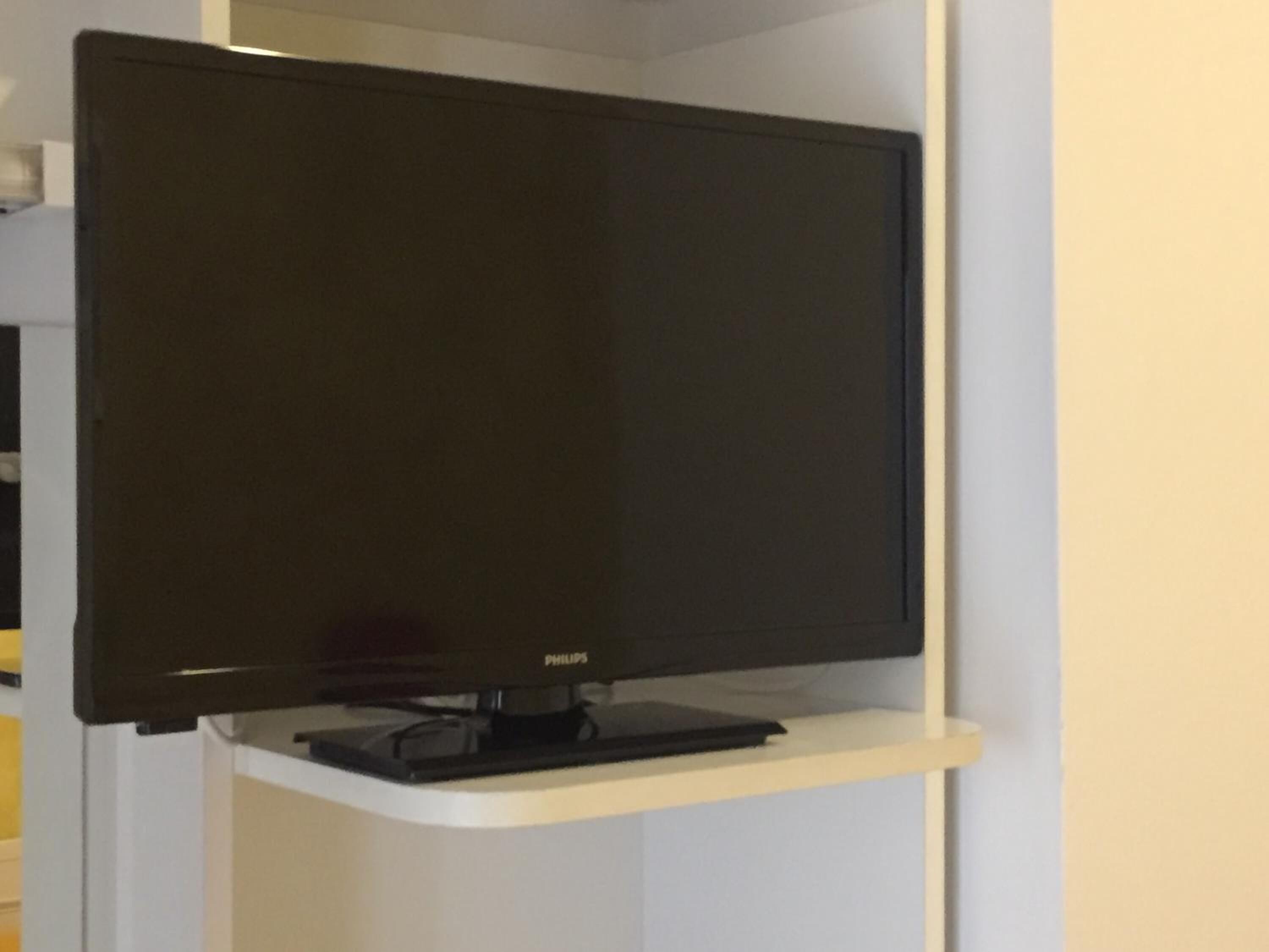 in-room safe, desk, laptop workspace, free wifi