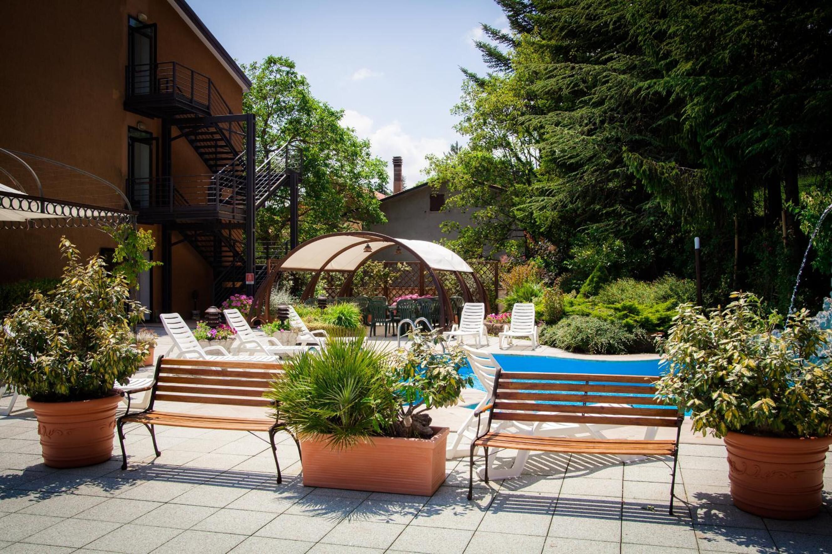 Piscina stagionale all'aperto