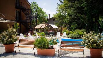 Piscina stagionale all'aperto