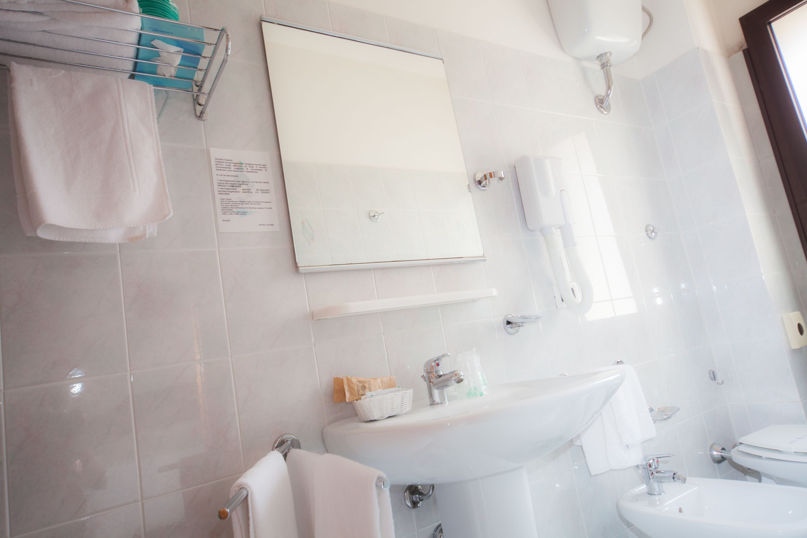 quadruple room | bathroom | shower, free toiletries, hair dryer, bidet