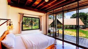 Roupas de cama antialérgicas, cofres nos quartos