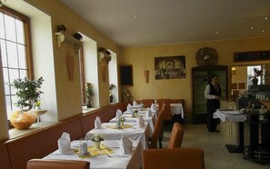 Dining - Mantra Gästehaus (Dachau)