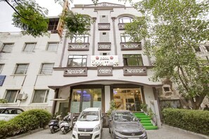 Front of property - Hotel Good Times (New Delhi)