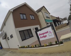 Exterior - (Camberley)