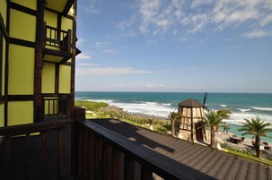 Habitación cuádruple superior, vistas al mar | Balcón