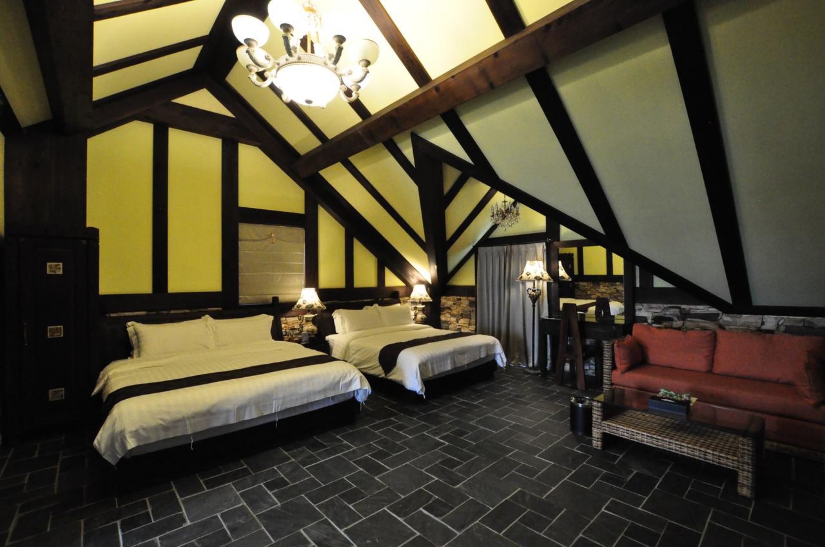 house, 3 bedrooms, private pool | minibar, in-room safe, desk, soundproofing