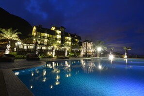 Front of property - evening/night - Stuart Villa (Shoufeng)