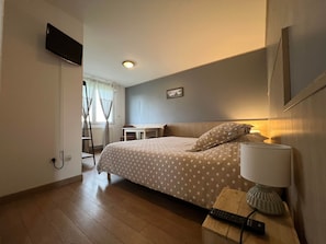 Standard Double Room | Soundproofing, iron/ironing board, free cots/infant beds, free WiFi