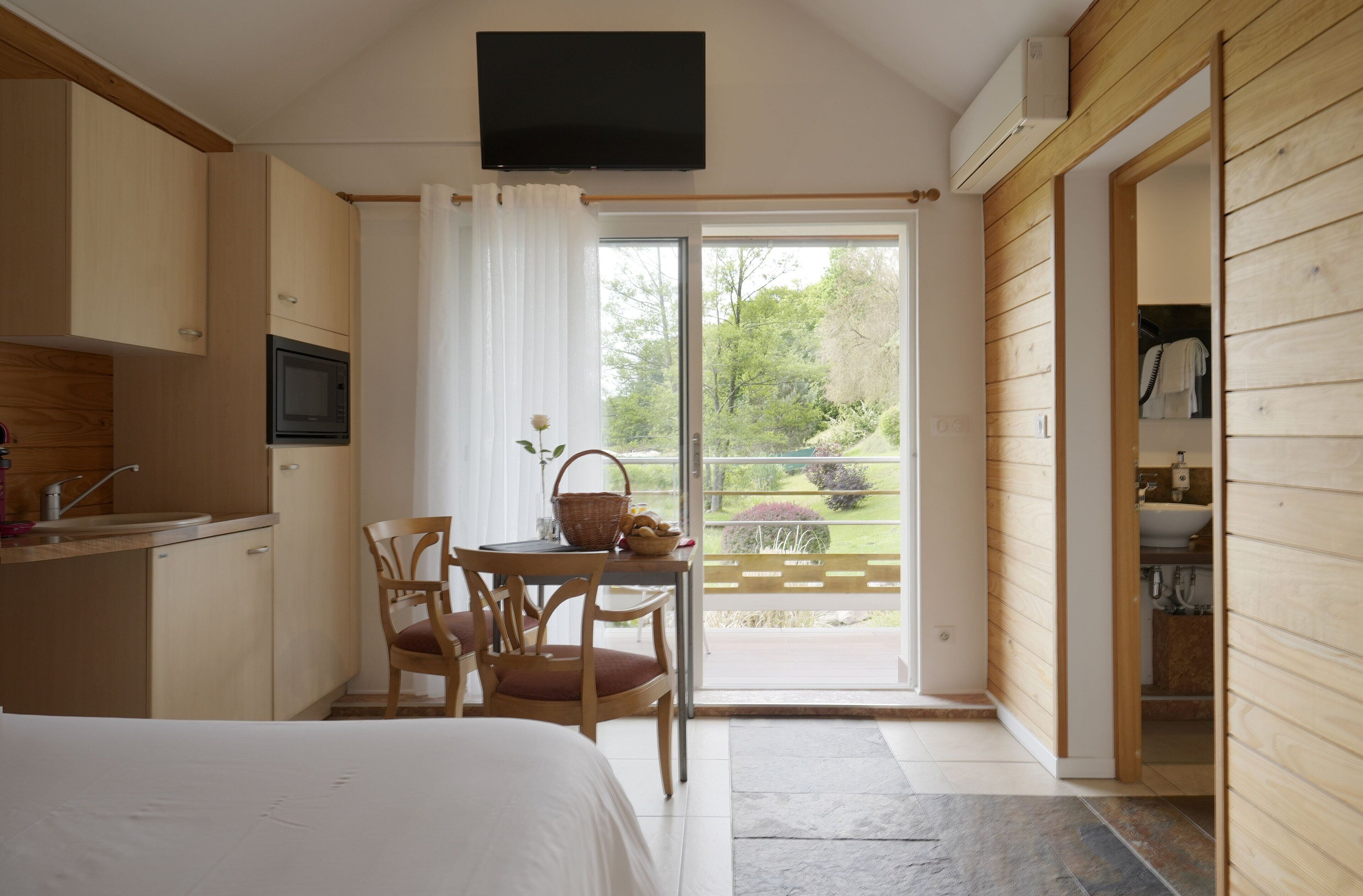 Chambre Double Confort, terrasse | Literie de qualité supérieure, décoration personnalisée