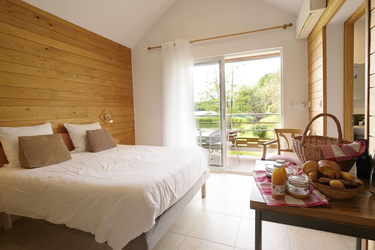 Comfort tweepersoonskamer, toegankelijk voor mindervaliden (Chalet) | Luxe beddengoed, individueel gedecoreerd, individueel gemeubileerd