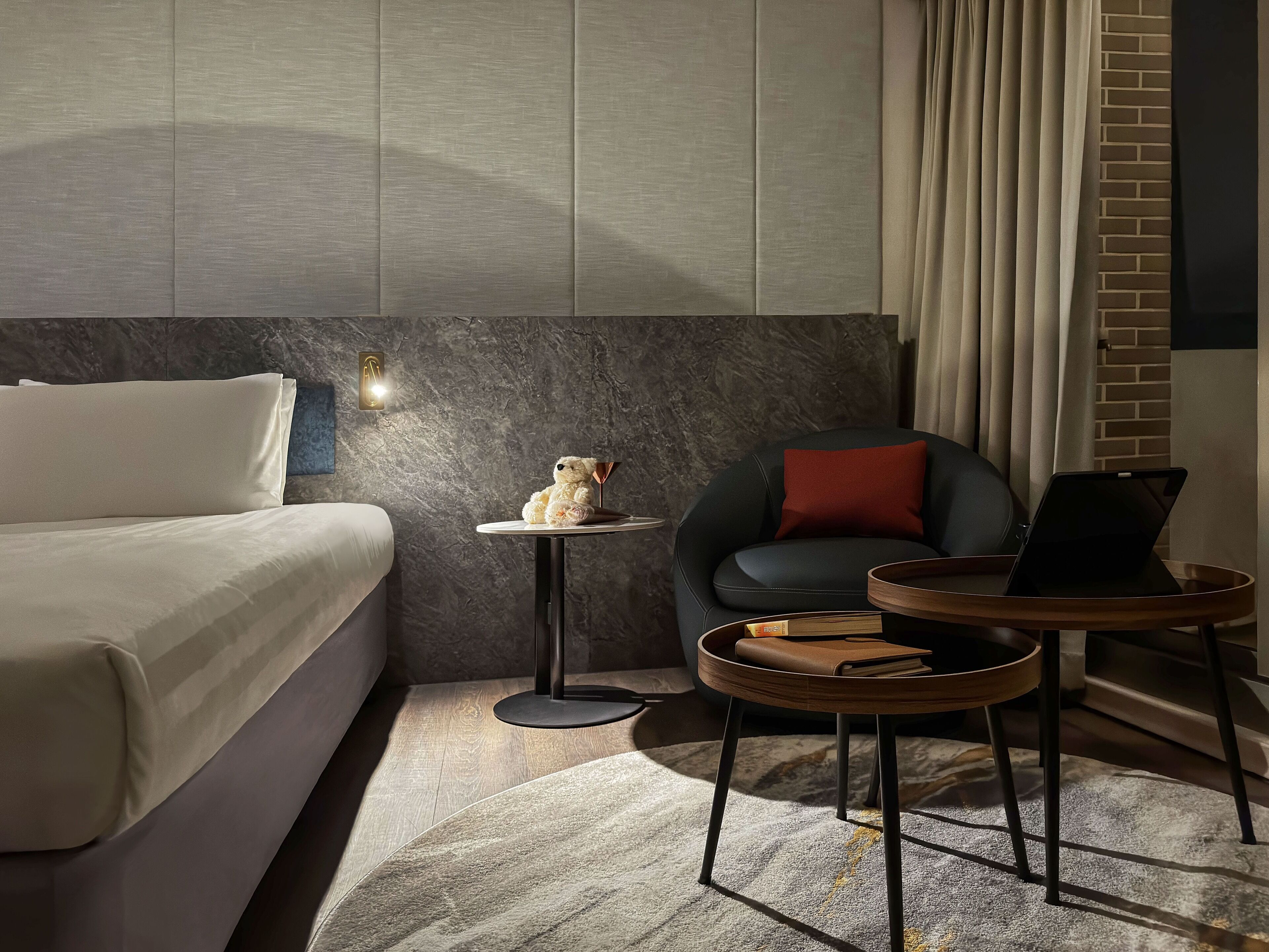 Superior Twin Room | Living area | 29-inch LCD TV with cable channels, TV