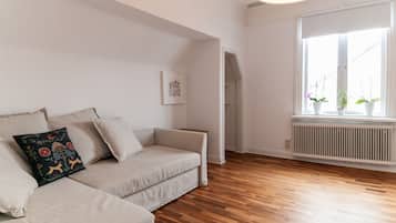 Apartment | Living area | Plasma TV