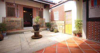 Longmen Inn Bed and Breakfast