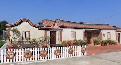 Longmen Inn Bed and Breakfast