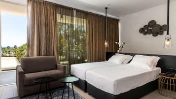Deluxe-Doppelzimmer | Zimmersafe, laptopgeeigneter Arbeitsplatz, Verdunkelungsvorhänge
